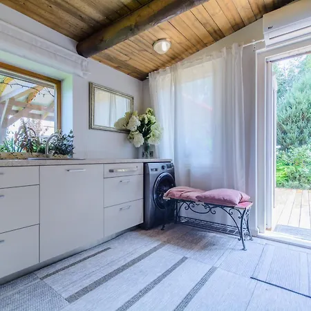 Σπίτι διακοπών Bedugnes Pirtele - Cosy Sauna House *